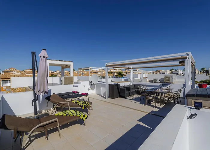 Luxe Villa Met Verwarmd Zwembad